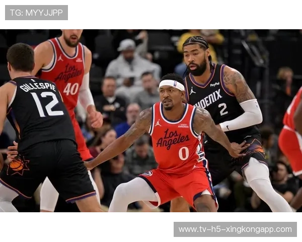 太阳完成三天双杀快船！布克关键时刻接管“杀机”重现