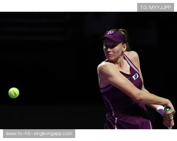 WTA年终总决赛：莱巴金娜胜斯维亚特克，莱巴金娜身高多少