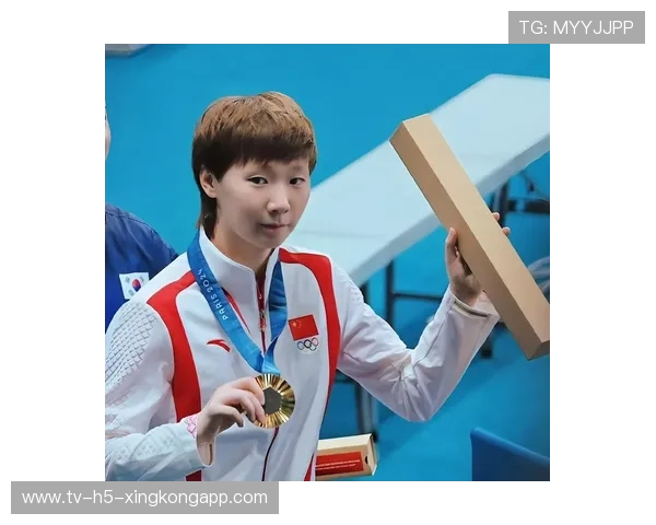 感恩！王曼昱赠送启蒙教练SUV豪车报答，王曼昱王曼昱