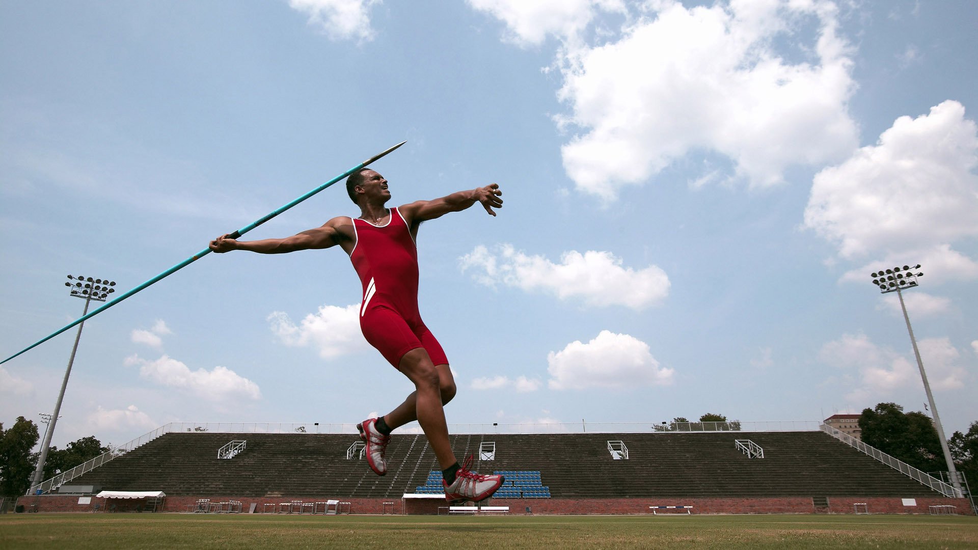 星空娱乐官方下载-青少年足球普及面临的现实阻碍，青少年足球发展趋势